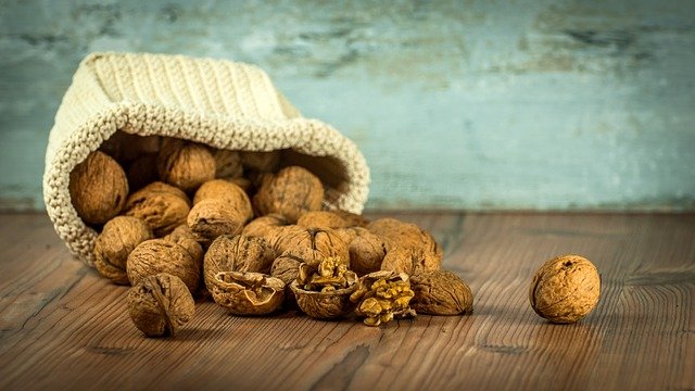 walnuts folic acid